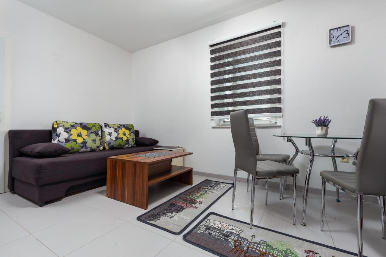 Apartments Smaila 1729 Πούλα Εξωτερικό φωτογραφία