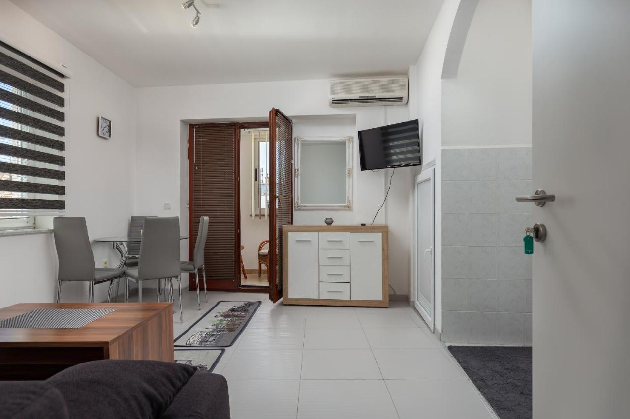 Apartments Smaila 1729 Πούλα Εξωτερικό φωτογραφία