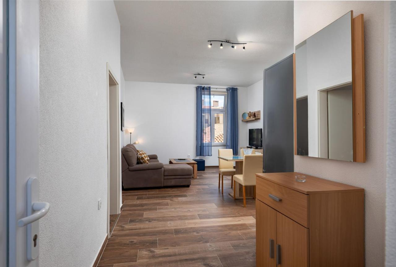 Apartments Smaila 1729 Πούλα Εξωτερικό φωτογραφία