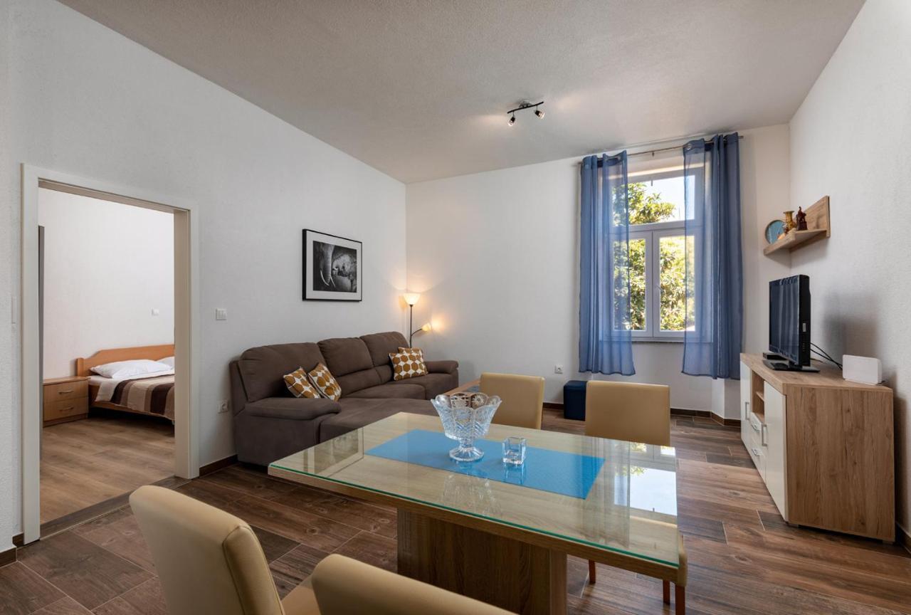 Apartments Smaila 1729 Πούλα Εξωτερικό φωτογραφία
