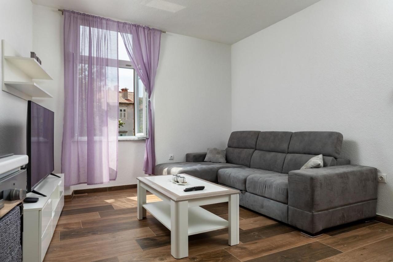 Apartments Smaila 1729 Πούλα Εξωτερικό φωτογραφία