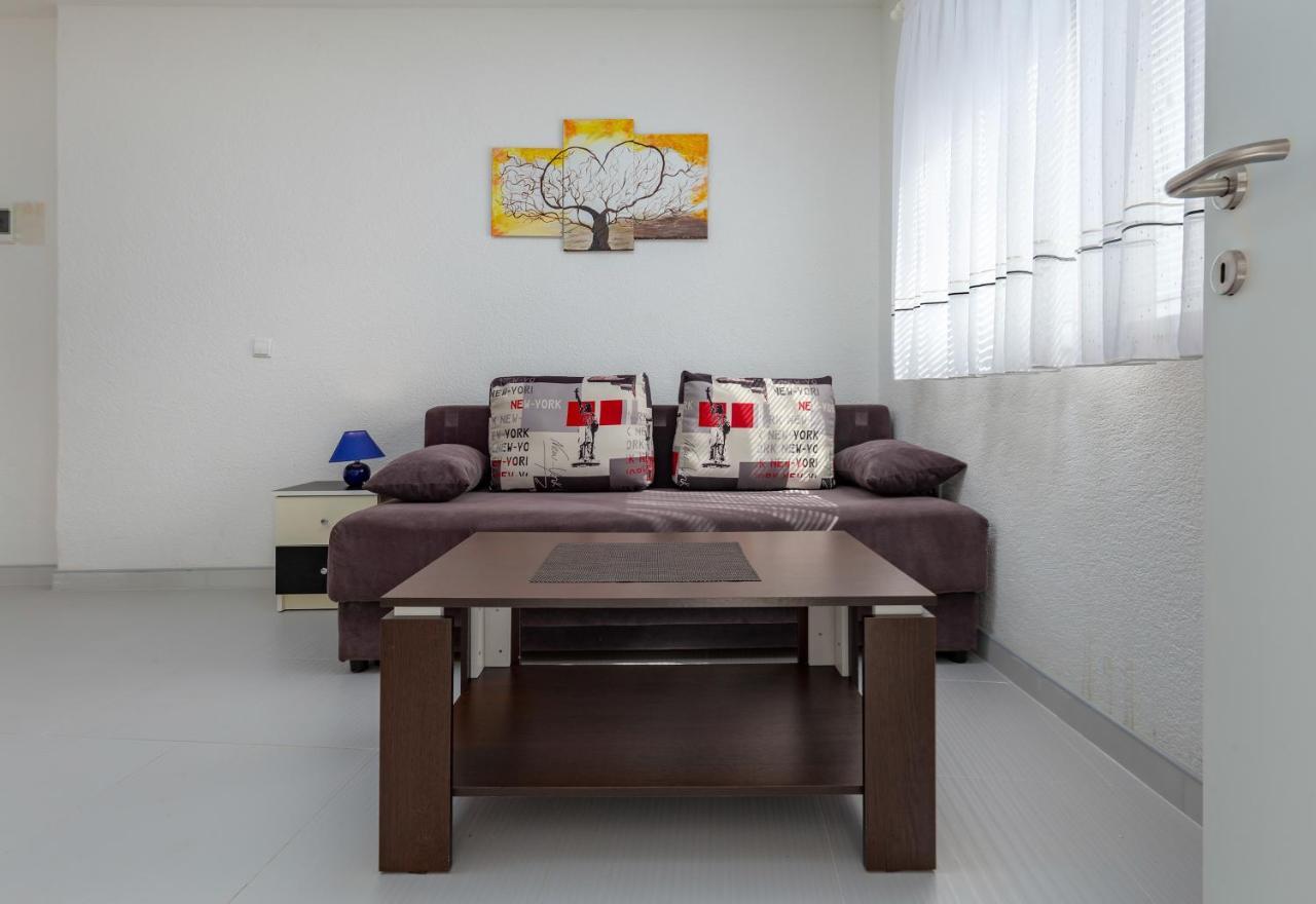 Apartments Smaila 1729 Πούλα Εξωτερικό φωτογραφία